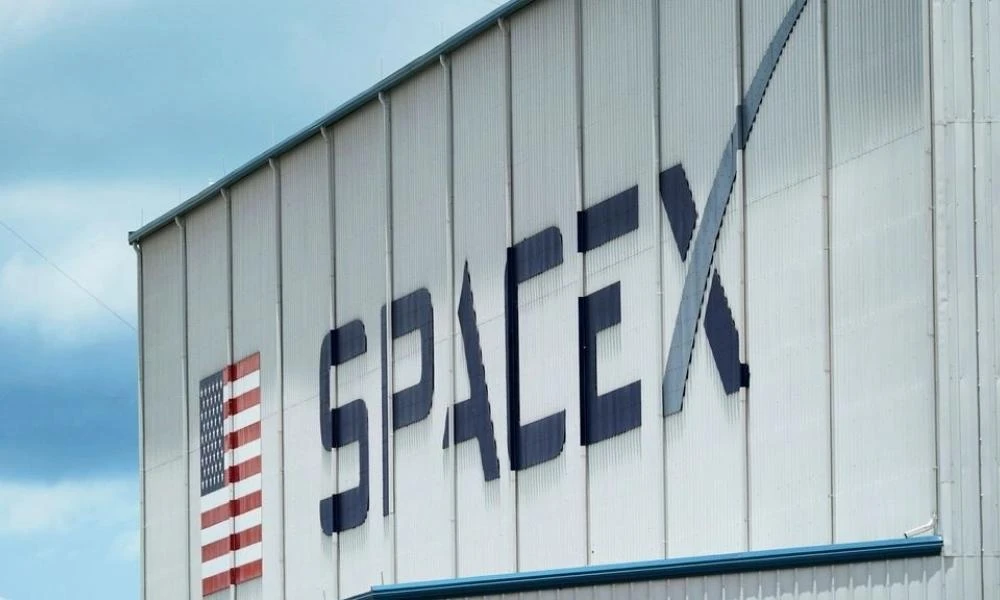 SpaceX: Kατασκευάζει κατασκοπευτικό δορυφορικό δίκτυο για τις μυστικές υπηρεσίες
